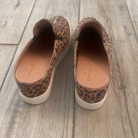 Caslon size 7 leopard shoes - Picture 2 of 6